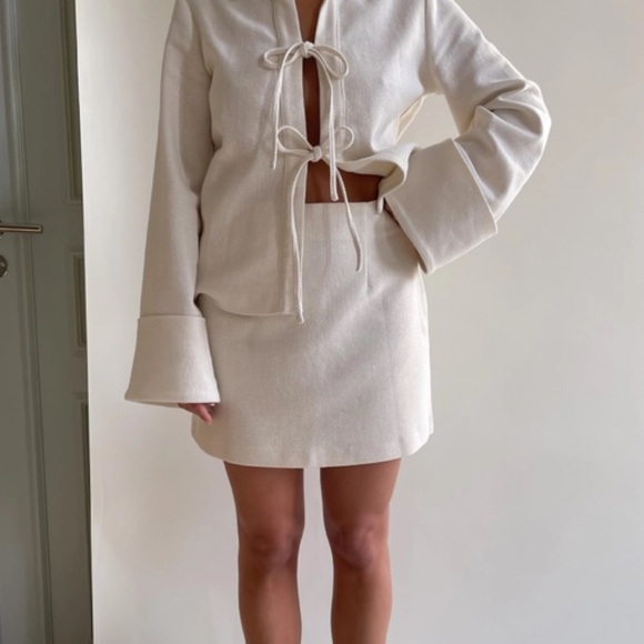 Djerf Avenue Occasion Skirt Cream - Picture 1 of 10
